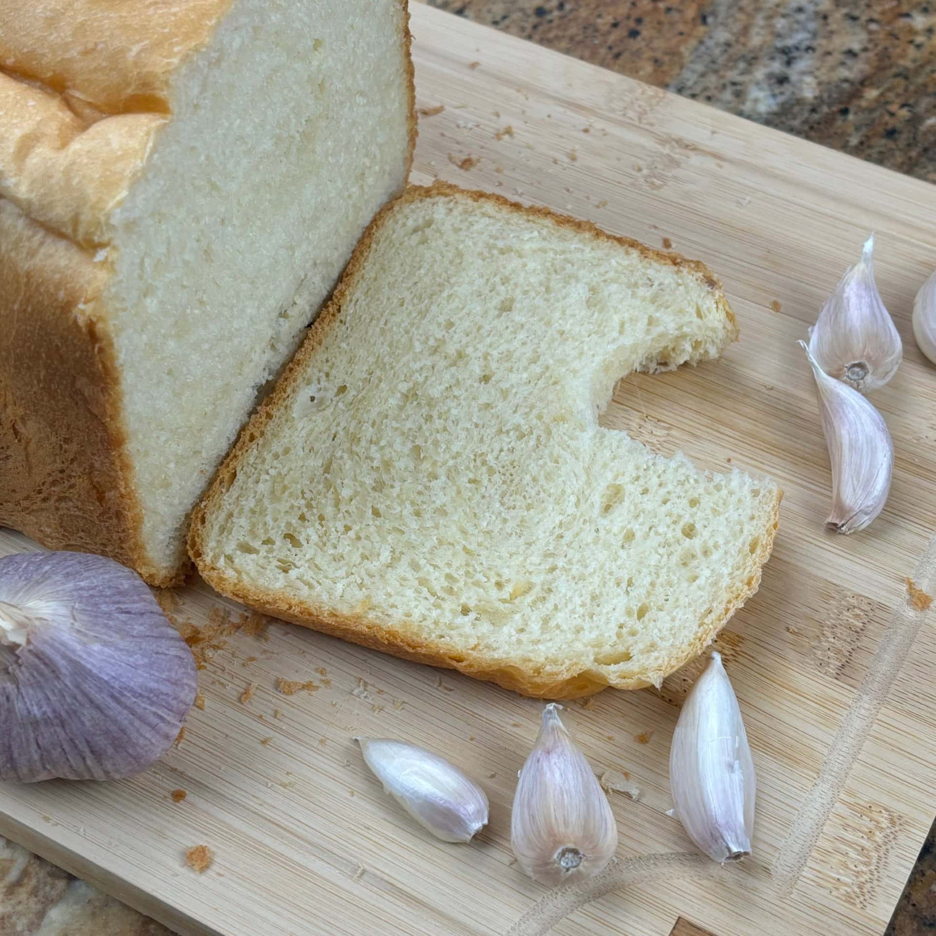 Bread Machine Cheesy Garlic Bread: Effortless Homemade Delight
